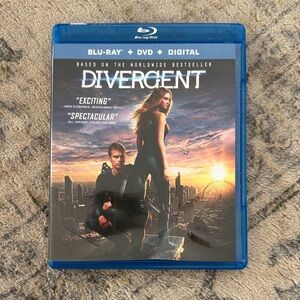 Divergent Blu-ray + DVD + Digital